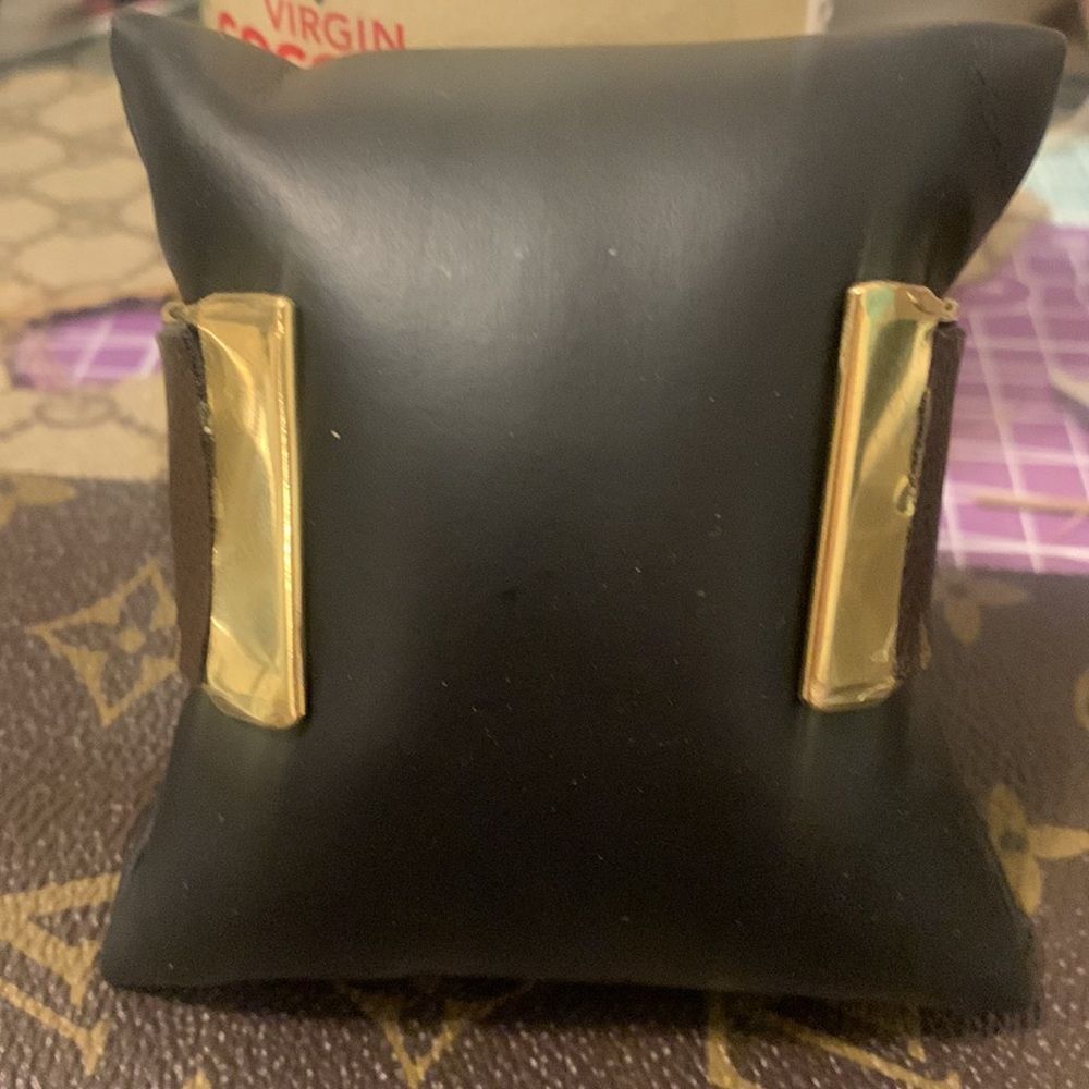 Cuff bracelet - Picture 3 of 6
